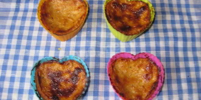 Рецепт диетических сырников с йогуртово-лимонным соусом