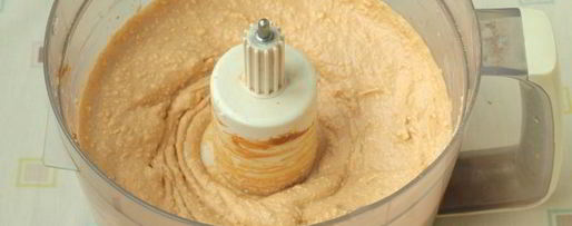 Шаг 4: карамельного сырника с клубникой