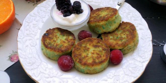 Рецепт кокосовых сырников в панировочных сухарях