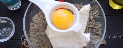 Шаг 1: кокосовых сырников в панировочных сухарях