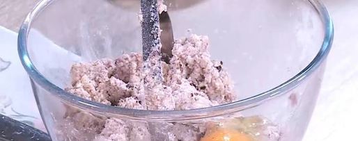 Шаг 3: мятных сырников с маслинами и сметанным соусом