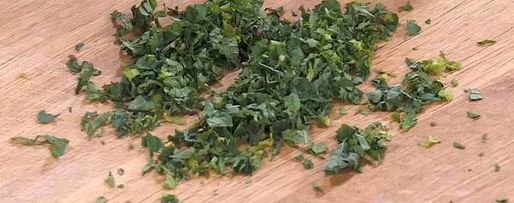 Шаг 4: мятных сырников с маслинами и сметанным соусом