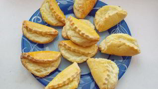 Рецепт Сочней с творогом из песочного теста