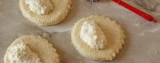 Шаг 7: сочней с творогом из песочного теста