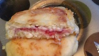 Рецепт Сырников с малиной