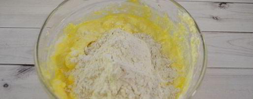 Шаг 2: сырников с вишней