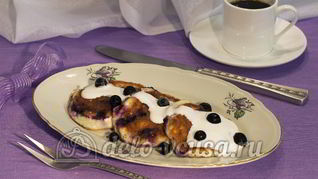 Рецепт Сырников со смородиной