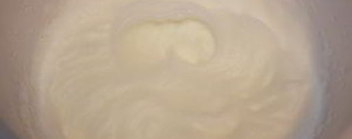 Шаг 2: творожника с вишней