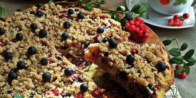 Рецепт ягодного творожника без муки