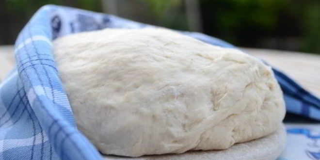 Рецепт дрожжевого теста для пирожков на кефире