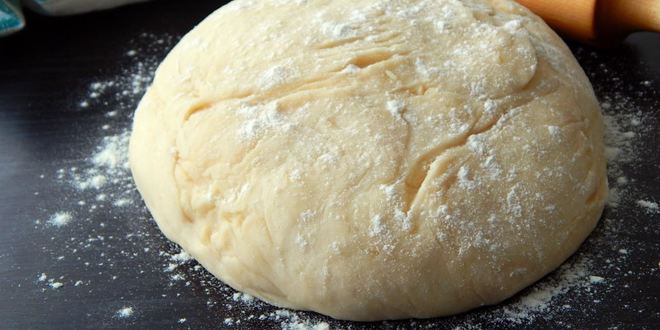 Рецепт сдобного теста для булочек с сухими дрожжами