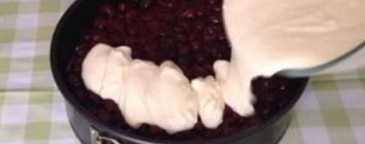 Шаг 6: бисквитного торта с вишневой начинкой