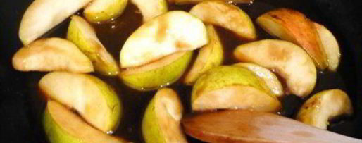 Шаг 1: грушева-имбирного торт с карамельным соусом