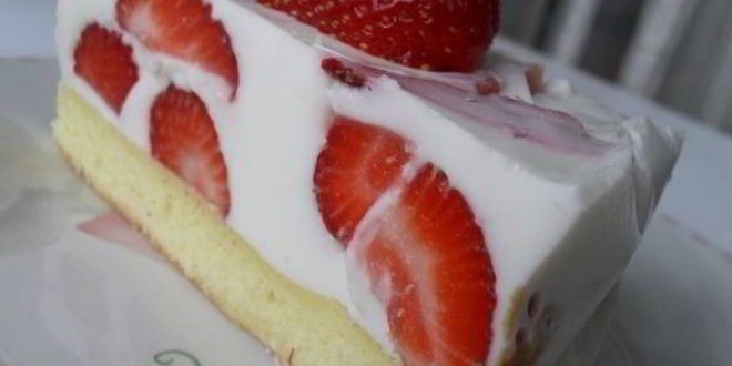 Рецепт клубнично-йогуртового торт