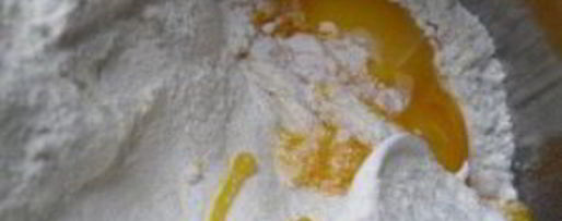 Шаг 2: клубнично-йогуртового торт