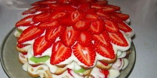 Рецепт клубничного торта с воздушным сливочным кремом