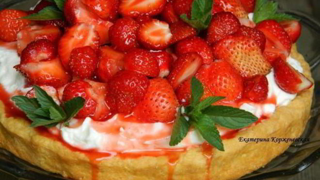 Рецепт Летнего торта с клубникой и йогуртом