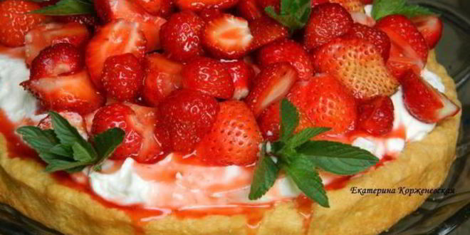 Рецепт летнего торта с клубникой и йогуртом
