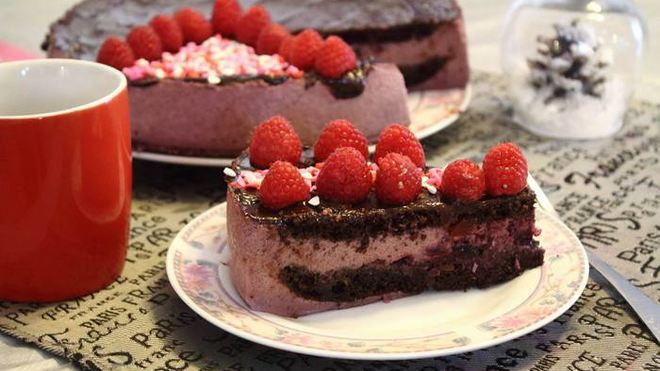 Рецепт Торта шоколадно-ягодный Розовые облака