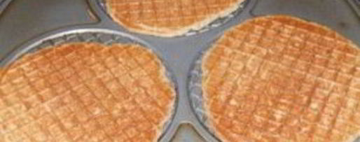 Шаг 5: голландских вафель с карамелью