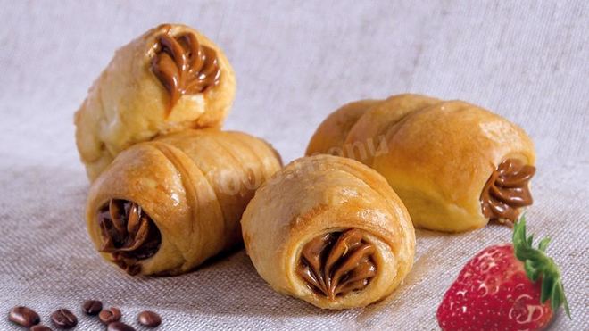 Рецепт Слоеных трубочек со сгущенкой