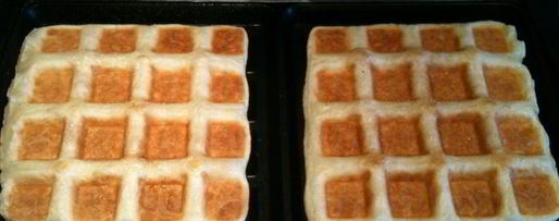 Шаг 10: слоеных вафель с карамельными яблоками