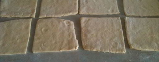 Шаг 8: слоеных вафель с карамельными яблоками