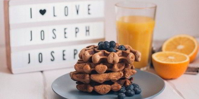 Рецепт вафель с корицей и яблочным пюре