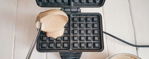 Шаг 6: вафель с корицей и яблочным пюре