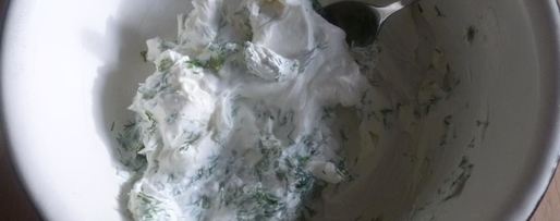 Шаг 3: вафель со шпинатом, сыром и семгой