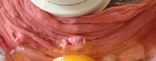 Шаг 3: клубничных профитролей с творожно-базиликовым кремом