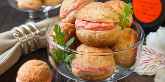 Рецепт профитролей с кракелюром и лососевым муссом