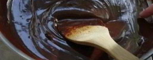 Шаг 4: профитролей с шоколадным соусом