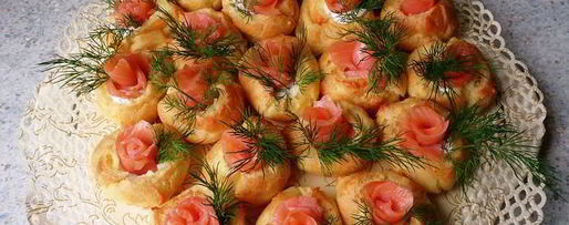 Шаг 9: профитролей с творожным сыром и семгой