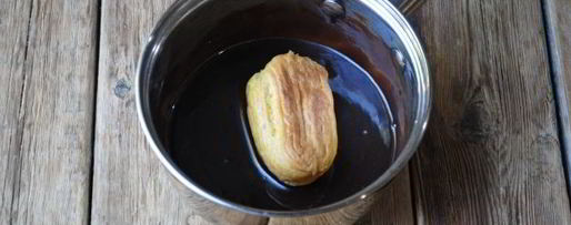 Шаг 8: шоколадной глазури для эклеров