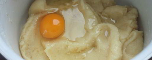 Шаг 2: торта из профитролей с вишней и шоколадом