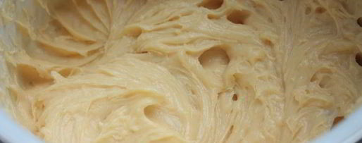 Шаг 3: торта из профитролей с вишней и шоколадом