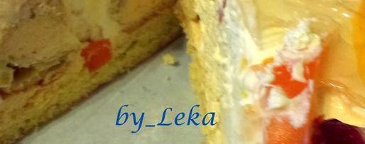 Шаг 18: торта с профитролями и хурмой