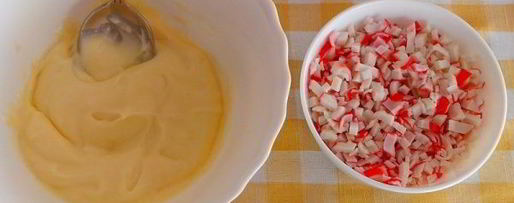 Шаг 7: закусочных слоек с крабовым мясом, сливочным сыром и зеленью