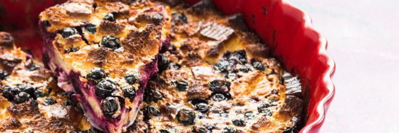 Рецепт Хлебной запеканки с черной смородиной