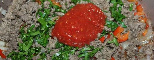 Шаг 2: мясной запеканки под сырной шубкой