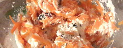 Шаг 2: творожно-морковной запеканка с черносливом