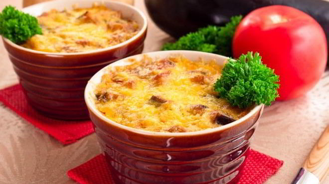 Рецепт Запеканки с баклажанами и фаршем с соусом Бешамель