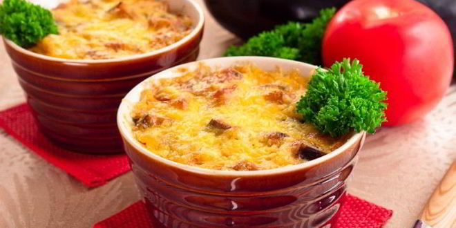 Рецепт запеканки с баклажанами и фаршем с соусом бешамель