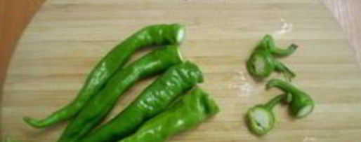 Шаг 2: аджики из помидоров и перца с чесноком