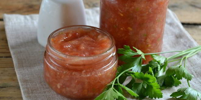 Рецепт аджики с хреном сырая