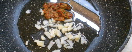 Шаг 3: баклажанов с острым перцем и аджикой по-грузински