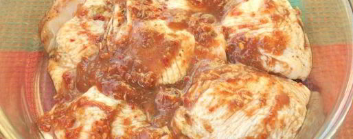 Шаг 2: куриных бедрышек запеченных с аджикой