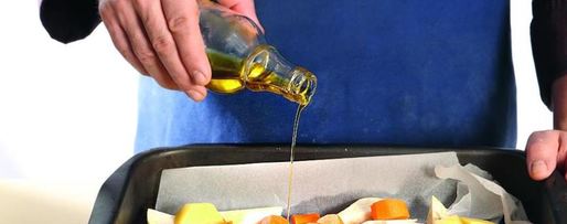 Шаг 1: курицы, запеченной с домашней аджикой и корнеплодами