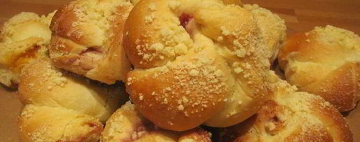 Шаг 9: булочек-узелков с джемом